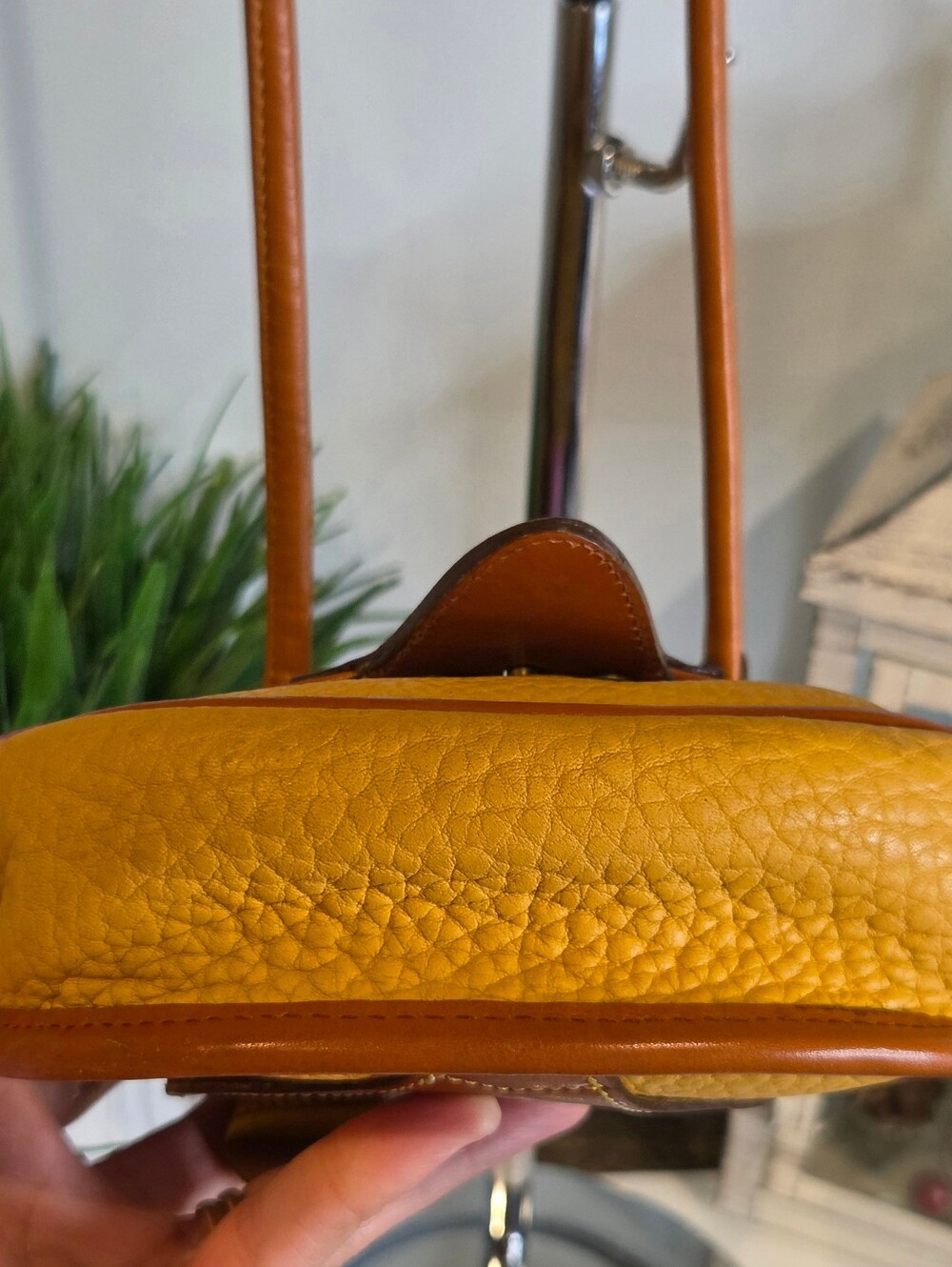 Dooney & Bourke Vintage Palomino Cavalry Body Bag - Picture 9 of 15